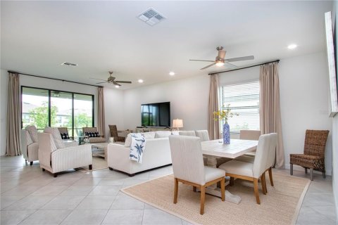 Villa ou maison à vendre à Bradenton, Floride: 3 chambres, 171.78 m2 № 2284630 - photo 4
