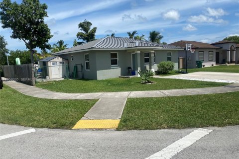 Villa ou maison à Homestead, Floride 3 chambres, 111.48 m2 № 2264278