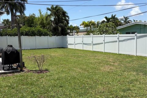 Villa ou maison à louer à Oakland Park, Floride: 3 chambres, 101.45 m2 № 2178167 - photo 24