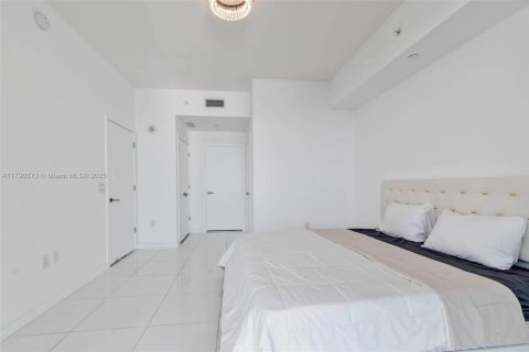 Condo in Miami, Florida, 1 bedroom  № 1647445 - photo 9
