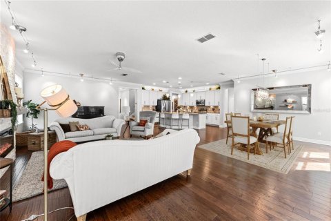 Villa ou maison à vendre à Orlando, Floride: 6 chambres, 356.93 m2 № 2408144 - photo 12