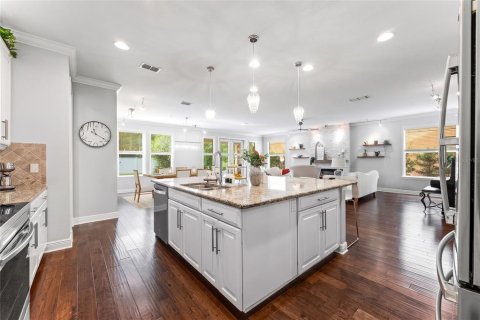 Villa ou maison à vendre à Orlando, Floride: 6 chambres, 356.93 m2 № 2408144 - photo 17