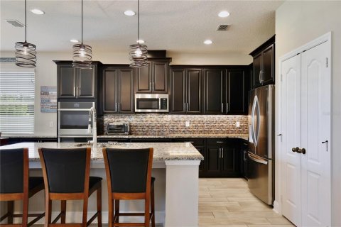 House in Orlando, Florida 3 bedrooms, 233.74 sq.m. № 2202137 - photo 14