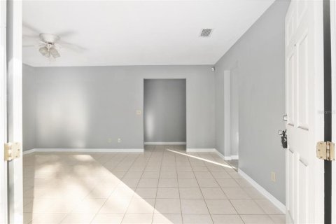 Villa ou maison à vendre à Gainesville, Floride: 3 chambres, 117.89 m2 № 2210221 - photo 4
