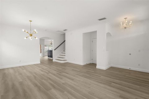 Villa ou maison à vendre à Orlando, Floride: 5 chambres, 262.54 m2 № 2267439 - photo 8