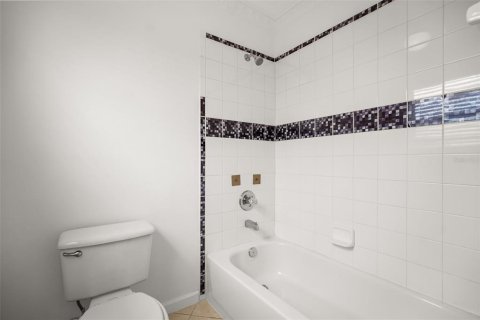 Villa ou maison à vendre à Orlando, Floride: 5 chambres, 262.54 m2 № 2267439 - photo 24