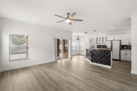 Villa ou maison à vendre à Orlando, Floride: 5 chambres, 262.54 m2 № 2267439 - photo 6