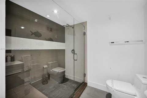 Condo in Miami Beach, Florida, 2 bedrooms № 2031838 - photo 26