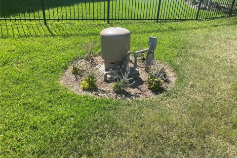 Terreno en venta en Polk City, Florida № 2213930 - foto 8