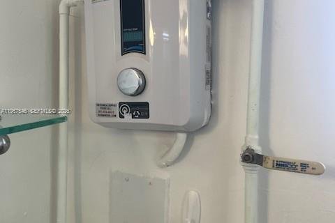 Condominio en venta en Miami, Florida, 1 dormitorio, 62.15 m2 № 2020629 - foto 12