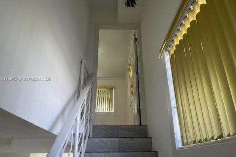 Condominio en venta en Miami, Florida, 1 dormitorio, 62.15 m2 № 2020629 - foto 9