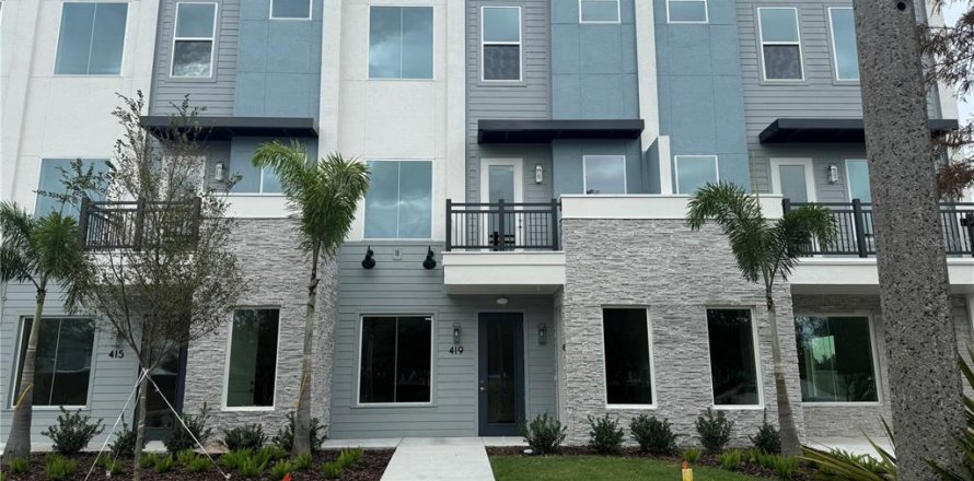 Immobilier commercial à Oviedo, Floride 64.38 m2 № 1448037