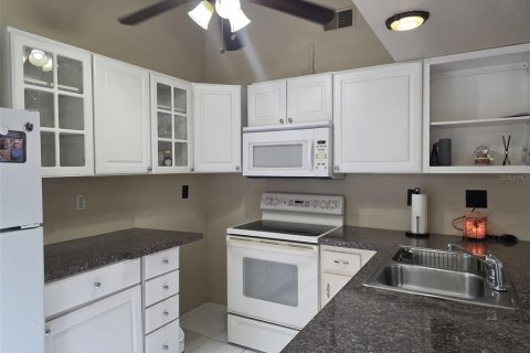 Apartamento en alquiler en Palm Harbor, Florida, 2 dormitorios, 99.31 m2 № 2106087 - foto 5