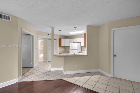 Condo in Pompano Beach, Florida, 3 bedrooms  № 2047337 - photo 7
