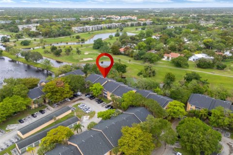 Condo in Pompano Beach, Florida, 3 bedrooms  № 2047337 - photo 24