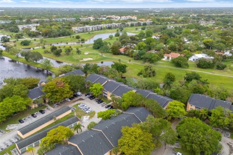 Condo in Pompano Beach, Florida, 3 bedrooms  № 2047337 - photo 25