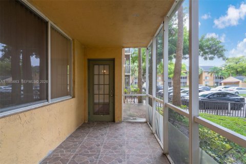 Condo in Pompano Beach, Florida, 3 bedrooms  № 2047337 - photo 19