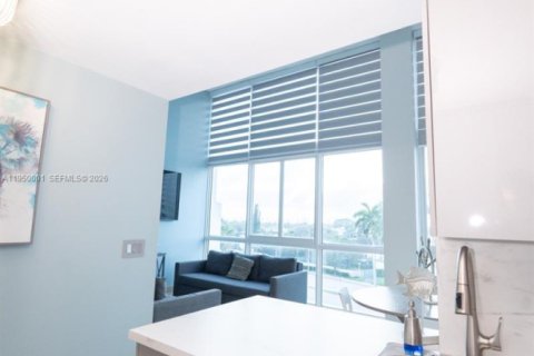 Condominio en venta en Miami Beach, Florida, 1 dormitorio, 53.88 m2 № 2005910 - foto 13