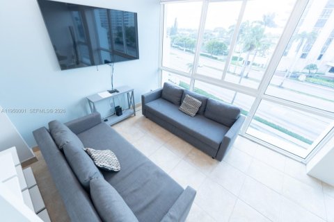 Condominio en venta en Miami Beach, Florida, 1 dormitorio, 53.88 m2 № 2005910 - foto 12