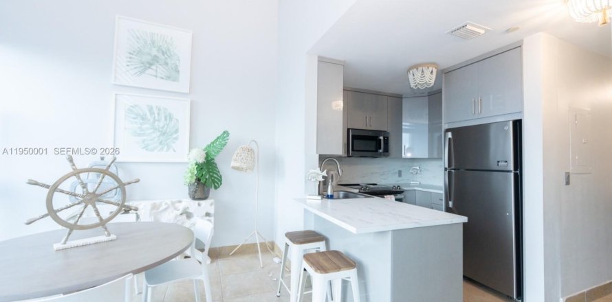 Condominio en Miami Beach, Florida, 1 dormitorio № 2005910