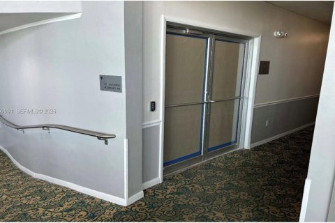 Condominio en venta en Miami Beach, Florida, 1 dormitorio, 53.88 m2 № 2005910 - foto 25