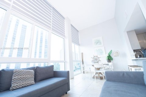Condominio en venta en Miami Beach, Florida, 1 dormitorio, 53.88 m2 № 2005910 - foto 11
