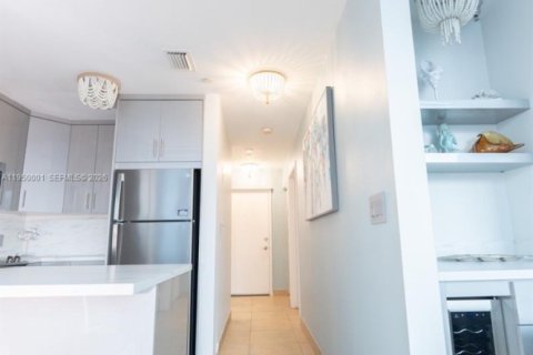 Condominio en venta en Miami Beach, Florida, 1 dormitorio, 53.88 m2 № 2005910 - foto 14