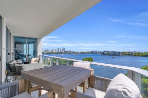 Condo in North Miami Beach, Florida, 2 bedrooms  № 1978784 - photo 12