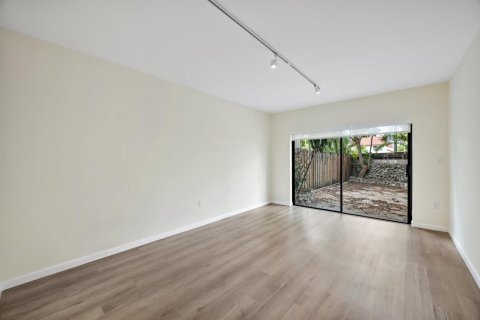 Купить кондоминиум в Майами, Флорида 3 комнаты, 157.93м2, № 2085540 - фото 18
