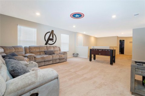 House in Davenport, Florida 7 bedrooms, 300.45 sq.m. № 2214059 - photo 30