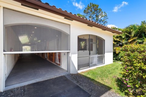 House in Lake Worth, Florida 5 bedrooms, 522.95 sq.m. № 2270426 - photo 30