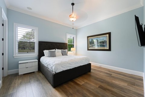 House in Lake Worth, Florida 5 bedrooms, 522.95 sq.m. № 2270426 - photo 20
