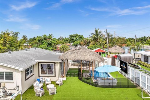 Casa en venta en Miami, Florida, 4 dormitorios, 148.18 m2 № 1889608 - foto 4