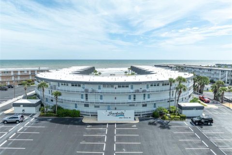 Condo in New Smyrna Beach, Florida, 2 bedrooms  № 1381421 - photo 25