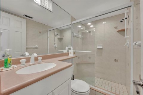 Condo in New Smyrna Beach, Florida, 2 bedrooms  № 1381421 - photo 16