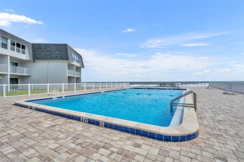 Condo in New Smyrna Beach, Florida, 2 bedrooms  № 1381421 - photo 21