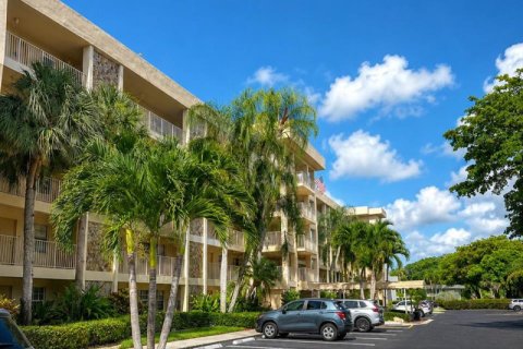 Copropriété à vendre à Pompano Beach, Floride: 2 chambres, 112.97 m2 № 2087513 - photo 16