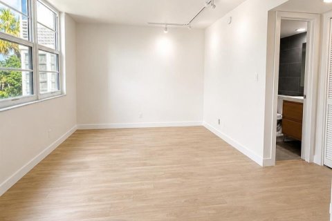 Copropriété à vendre à Pompano Beach, Floride: 2 chambres, 112.97 m2 № 2087513 - photo 14