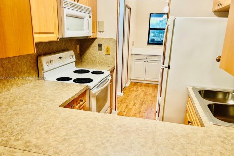 Condominio en venta en Plantation, Florida, 2 dormitorios, 112.41 m2 № 2152438 - foto 13