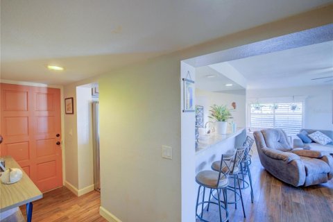 Condo in Lake Wales, Florida, 2 bedrooms № 2094199 - photo 12