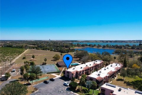 Condo in Lake Wales, Florida, 2 bedrooms № 2094199 - photo 2