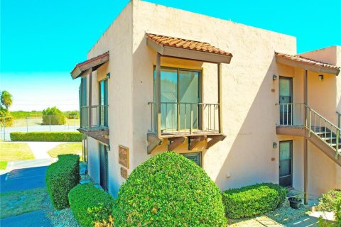 Condo à Lake Wales, Floride, 2 chambres  № 2094199