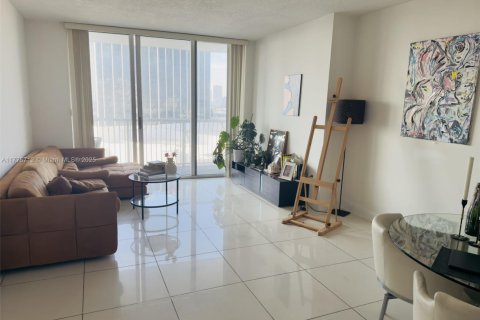 Купить кондоминиум в Майами, Флорида 1 спальня, 73.49м2, № 1934021 - фото 6