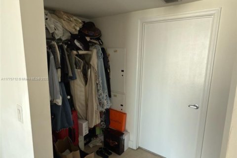 Купить кондоминиум в Майами, Флорида 1 спальня, 73.49м2, № 1934021 - фото 16