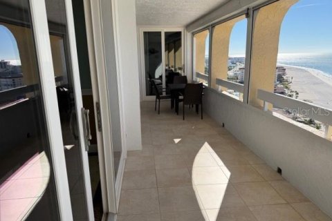 Copropriété à louer à Saint Petersburg, Floride: 3 chambres, 179.77 m2 № 2144984 - photo 2