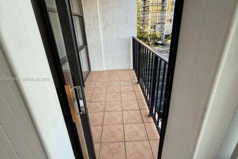 Condominio en venta en Hallandale Beach, Florida, 1 dormitorio, 85.01 m2 № 2256829 - foto 6