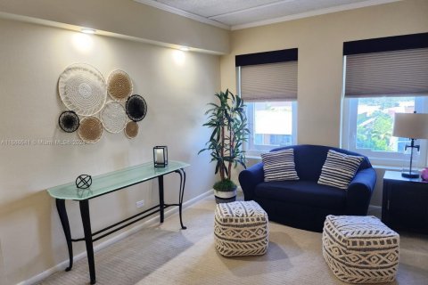 Condominio en alquiler en Miami Beach, Florida, 2 dormitorios, 109.62 m2 № 1859403 - foto 21