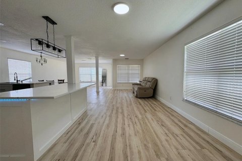 Villa ou maison à louer à Winter Garden, Floride: 3 chambres, 203.73 m2 № 2383936 - photo 9