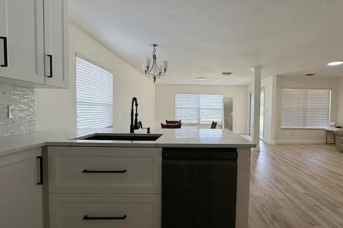 Villa ou maison à louer à Winter Garden, Floride: 3 chambres, 203.73 m2 № 2383936 - photo 23
