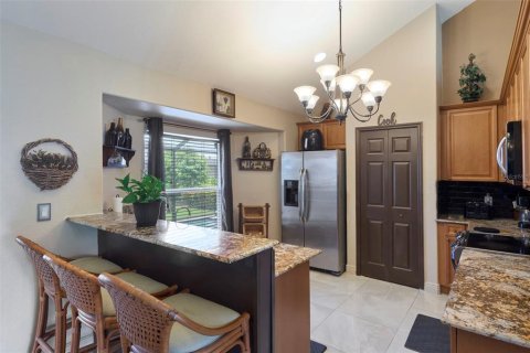 House in Cape Coral, Florida 3 bedrooms, 150.13 sq.m. № 1615328 - photo 22